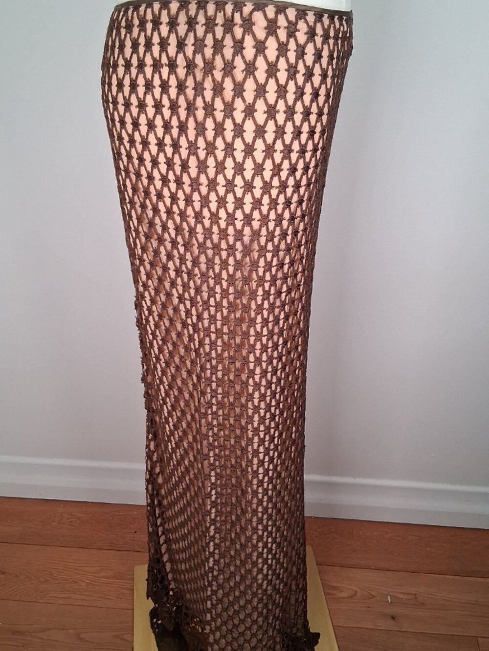 Archival Dolce & Gabbana "Golden Era" Crochet Net Maxi Skirt size IT 44 - US 8 - Picture 5 of 7